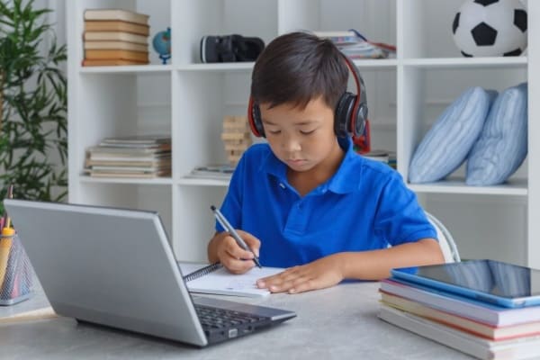 プログラミング教室とロボット教室の違い解説！どちらの教室がお子様に最適？